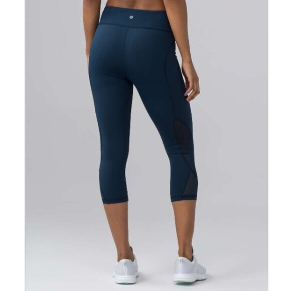 Lululemon Twist & Train Crop (19") Colour Jaded Size 6 - Picture 2 of 7